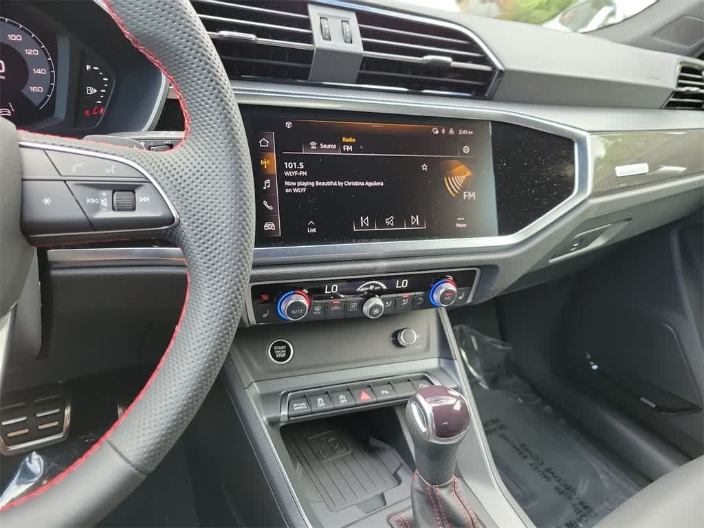 Thumbnail: 2025 Audi Q3 - 16