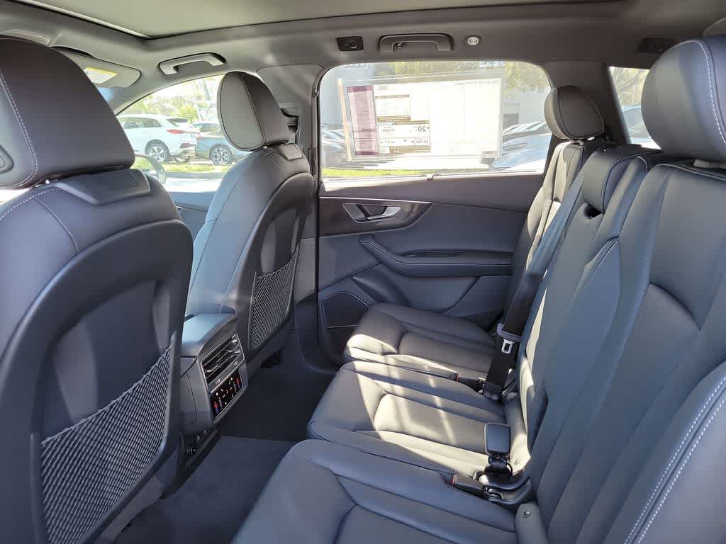 Thumbnail: 2026 Audi Q7 - 20