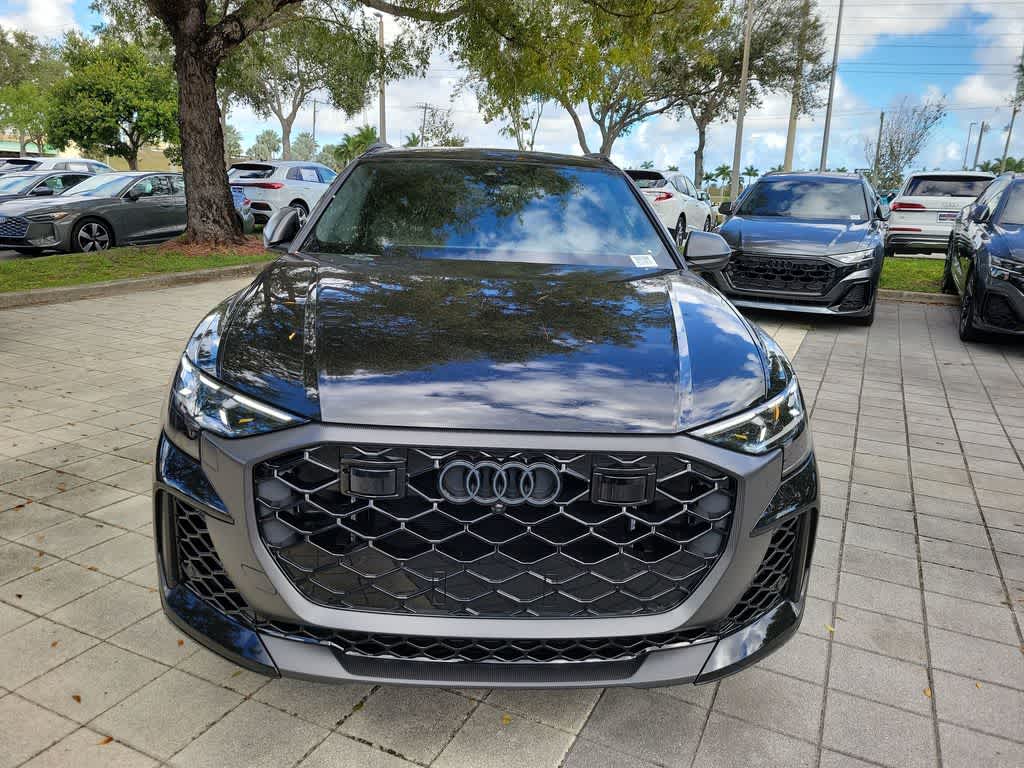 Thumbnail: 2026 Audi RS Q8 - 14