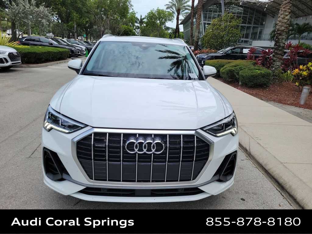 Thumbnail: 2025 Audi Q3 - 2