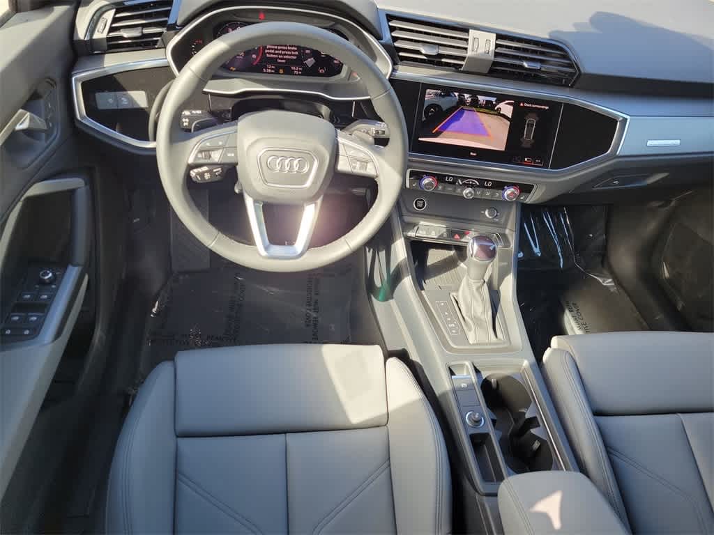 Thumbnail: 2025 Audi Q3 - 18