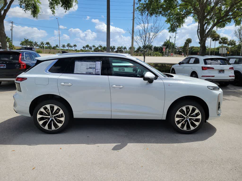 Thumbnail: 2026 Audi Q3 - 9