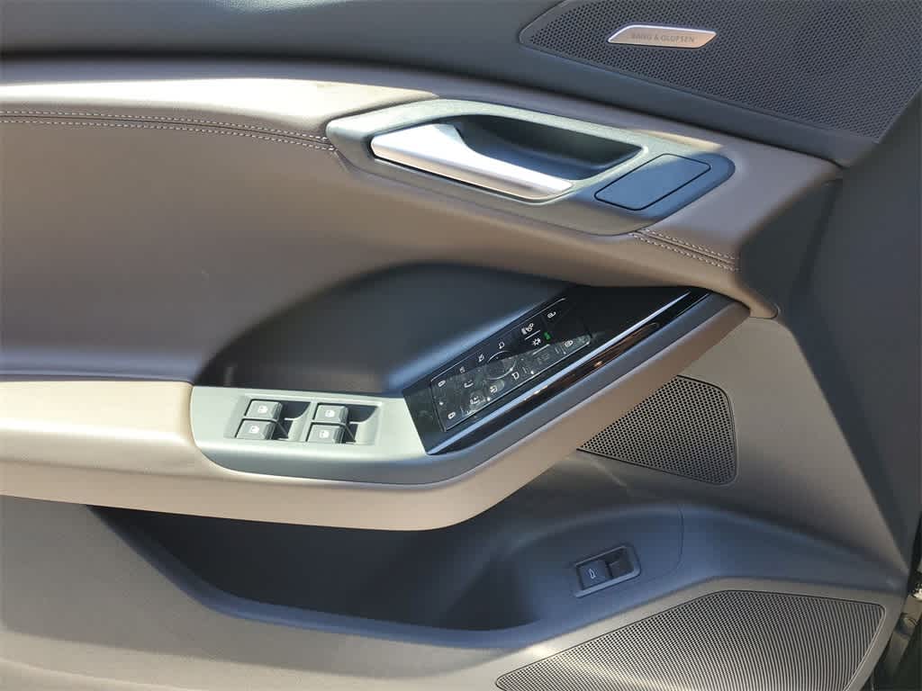2025 Audi Q6 e-tron Premium Plus 19