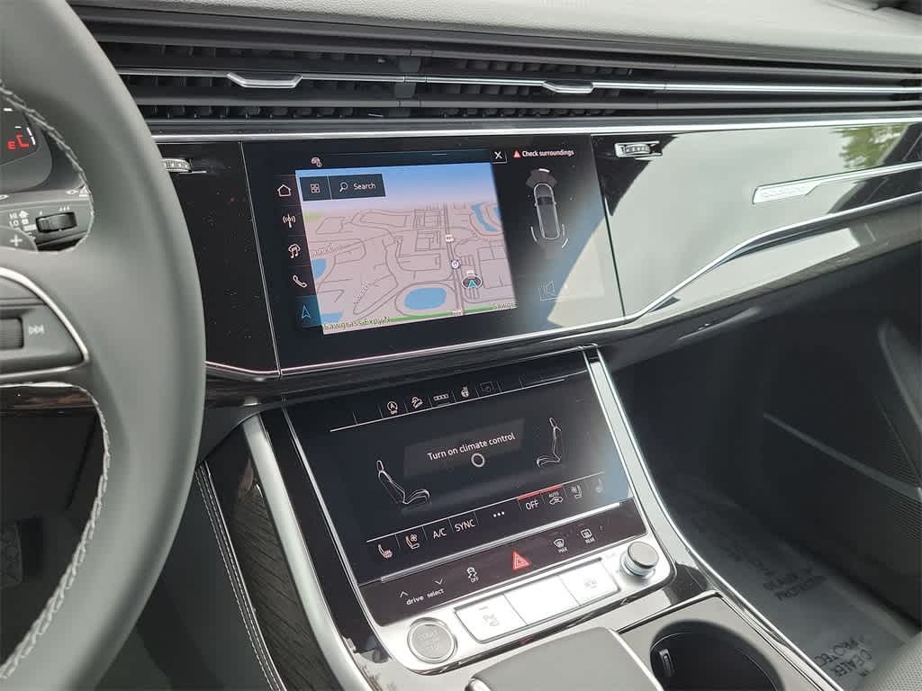 Thumbnail: 2026 Audi Q8 - 16