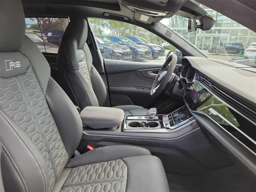 Thumbnail: 2026 Audi RS Q8 - 22