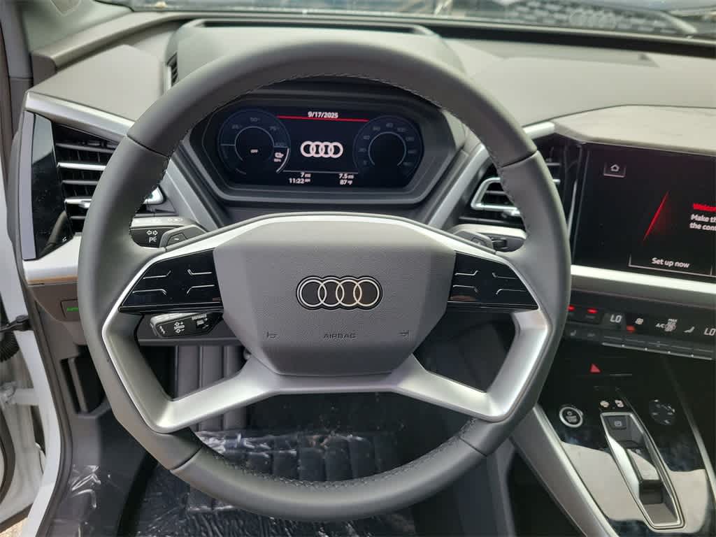 Thumbnail: 2026 Audi Q4 e-tron - 15