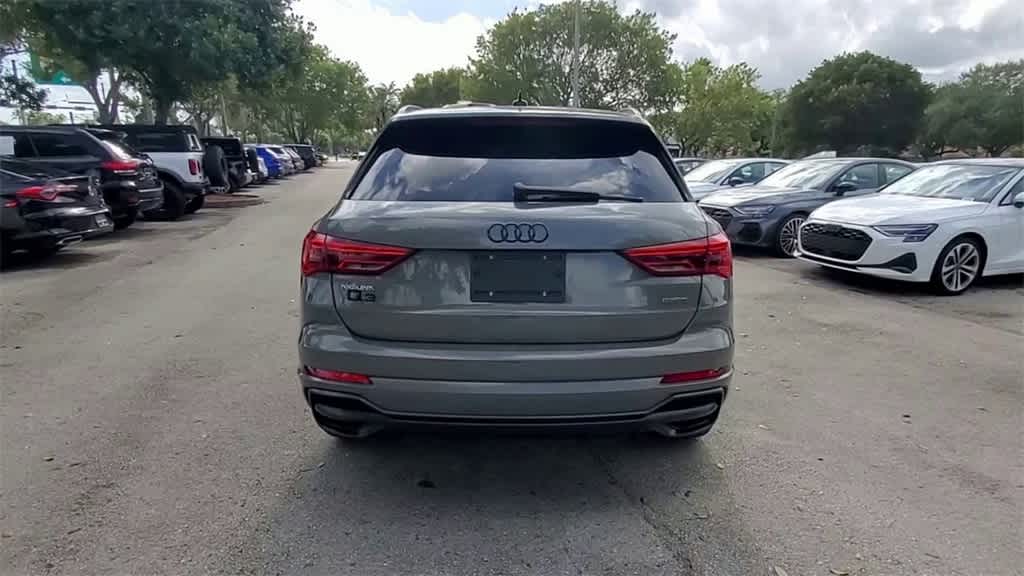 Thumbnail: 2022 Audi Q3 - 7