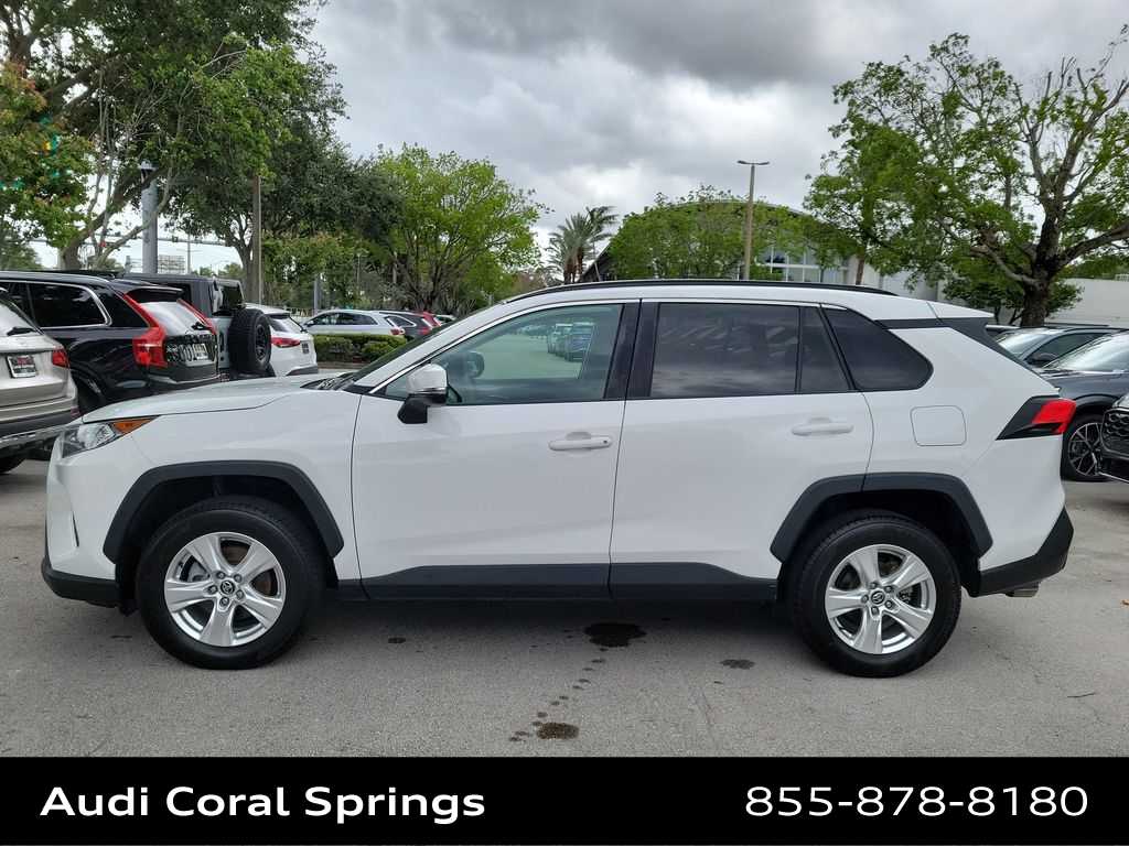 Thumbnail: 2021 Toyota RAV4 - 11