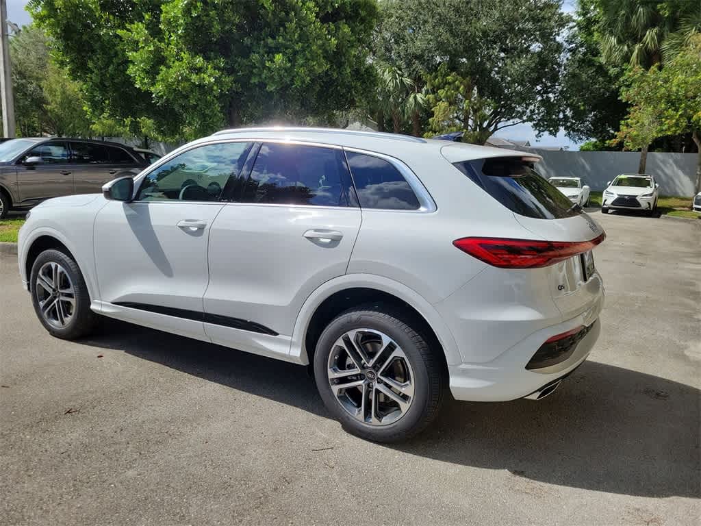 Thumbnail: 2025 Audi Q5 - 4