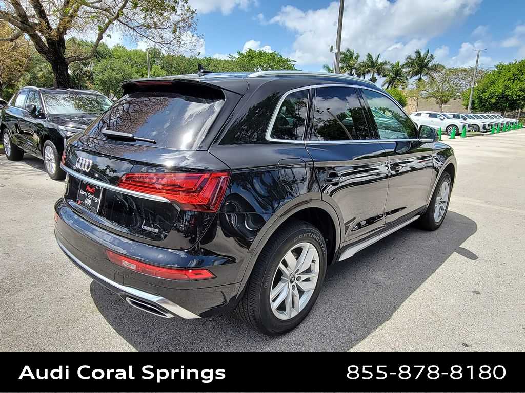 Thumbnail: 2023 Audi Q5 - 8
