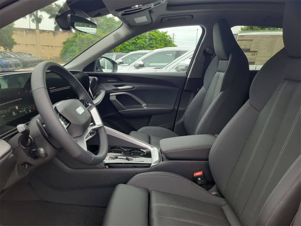 Thumbnail: 2025 Audi Q5 - 11