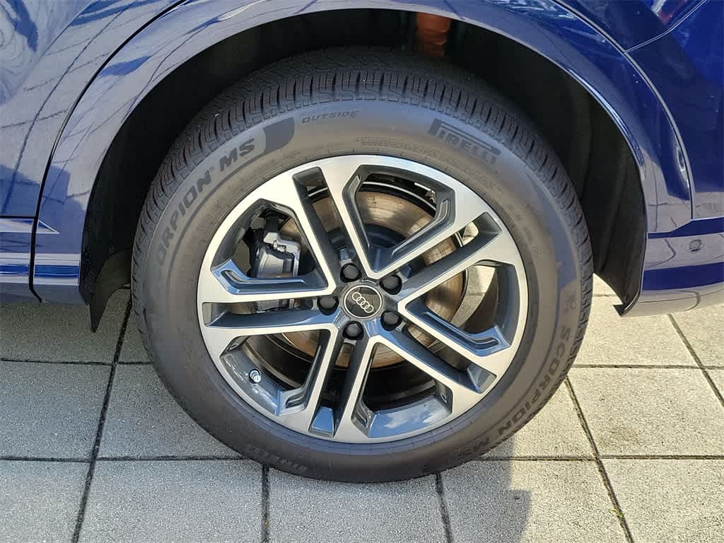 Thumbnail: 2025 Audi Q5 - 8