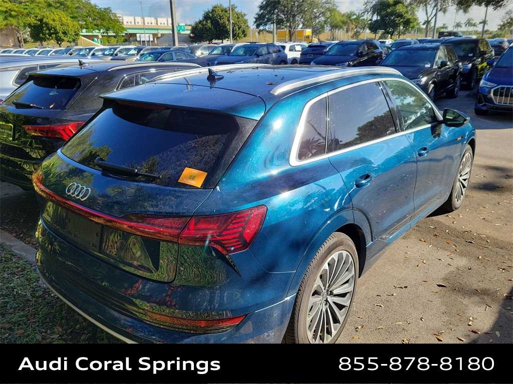 Thumbnail: 2019 Audi e-tron - 14