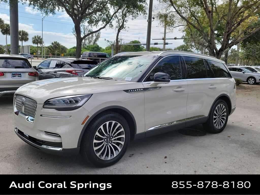 Thumbnail: 2023 Lincoln Aviator - 4