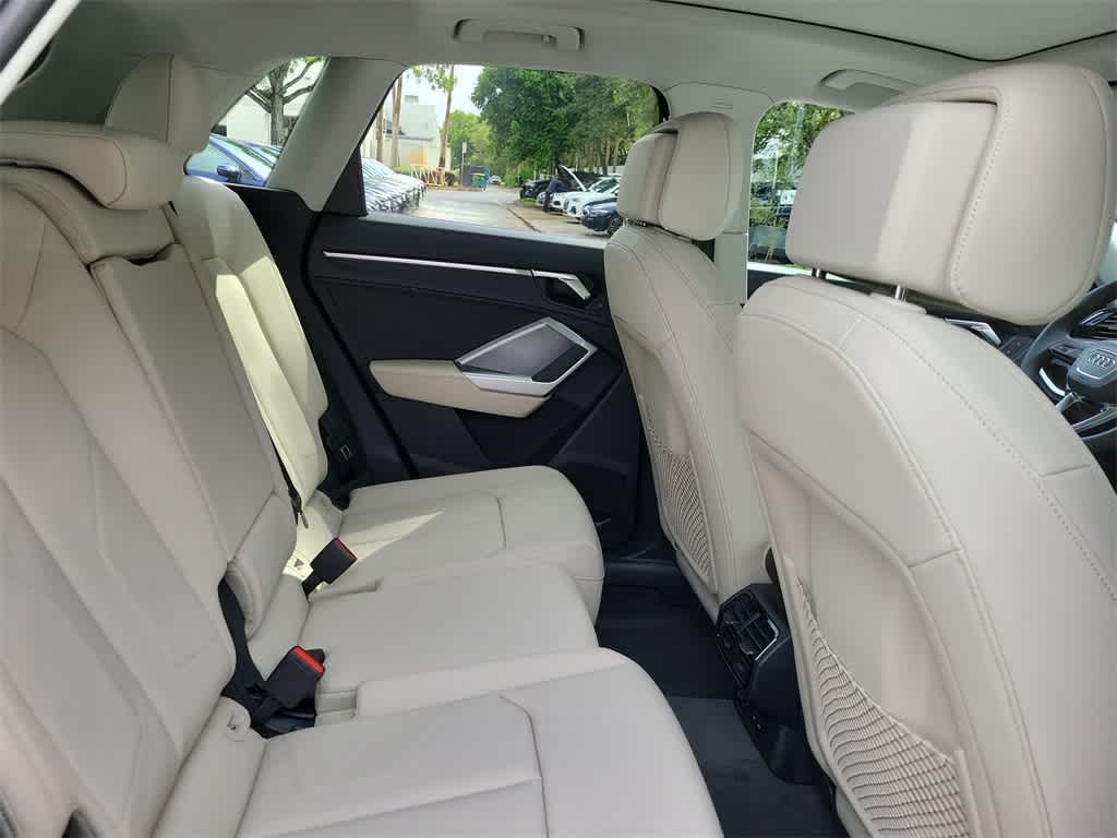 Thumbnail: 2025 Audi Q3 - 13