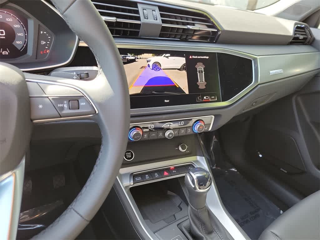 Thumbnail: 2025 Audi Q3 - 24