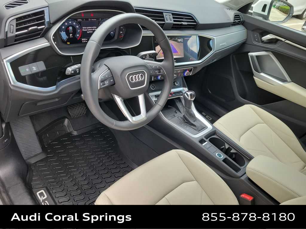 Thumbnail: 2025 Audi Q3 - 9