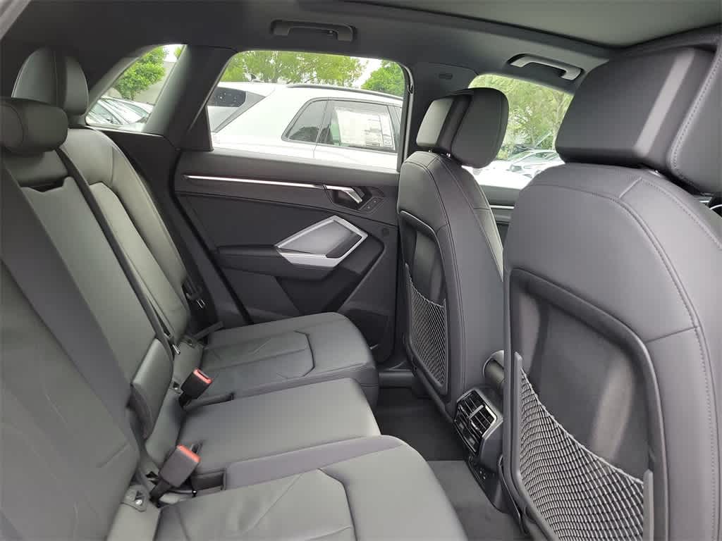 Thumbnail: 2025 Audi Q3 - 13