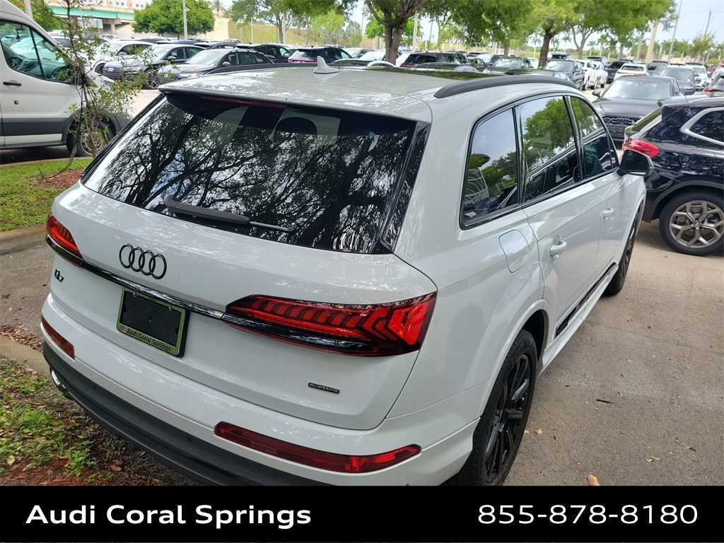 Thumbnail: 2023 Audi Q7 - 22