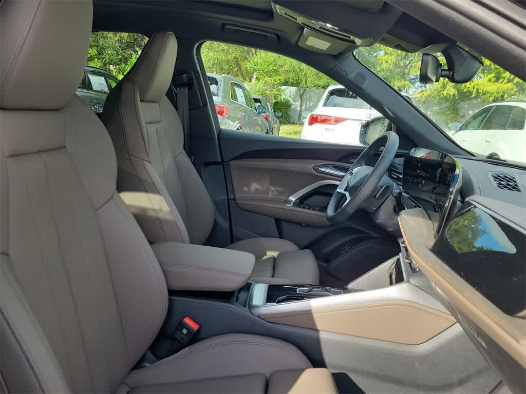 Thumbnail: 2025 Audi Q5 - 14