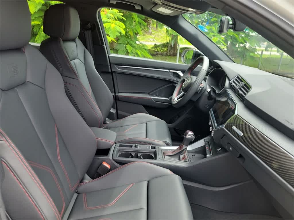 Thumbnail: 2025 Audi Q3 - 22