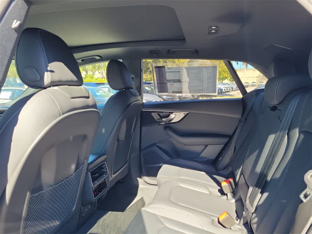 Thumbnail: 2026 Audi Q8 - 12