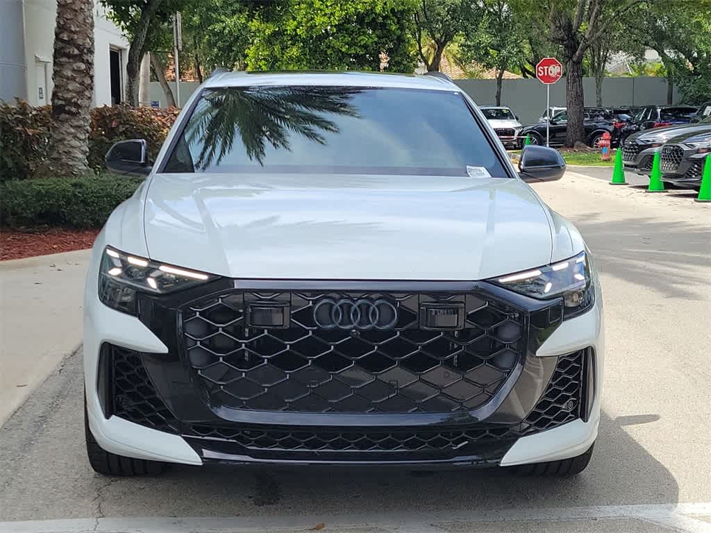 Thumbnail: 2025 Audi RS Q8 - 14