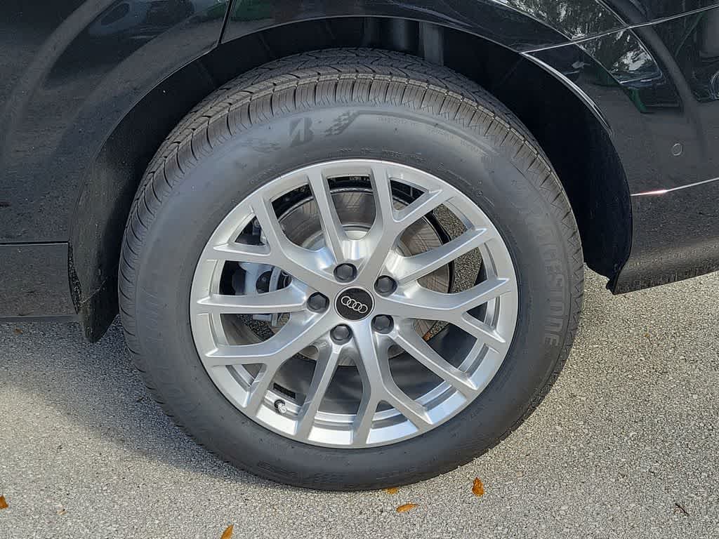 Thumbnail: 2026 Audi Q3 - 16