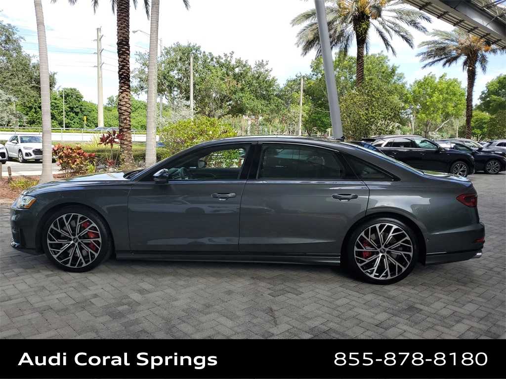 Thumbnail: 2021 Audi S8 - 5