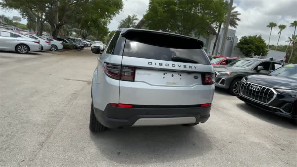Thumbnail: 2022 Land Rover Discovery Sport - 7