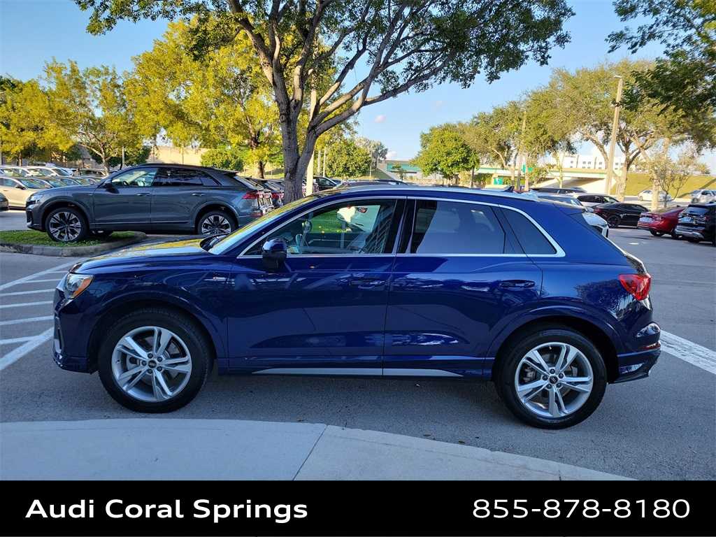 Thumbnail: 2022 Audi Q3 - 11