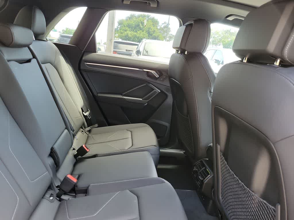 Thumbnail: 2025 Audi Q3 - 21