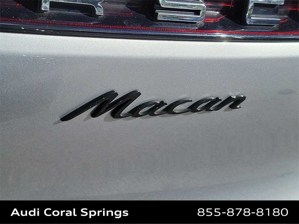 Thumbnail: 2023 Porsche Macan - 7