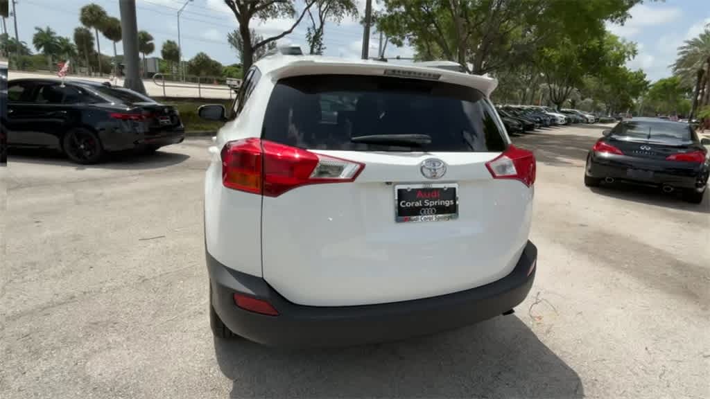 Thumbnail: 2015 Toyota RAV4 - 7