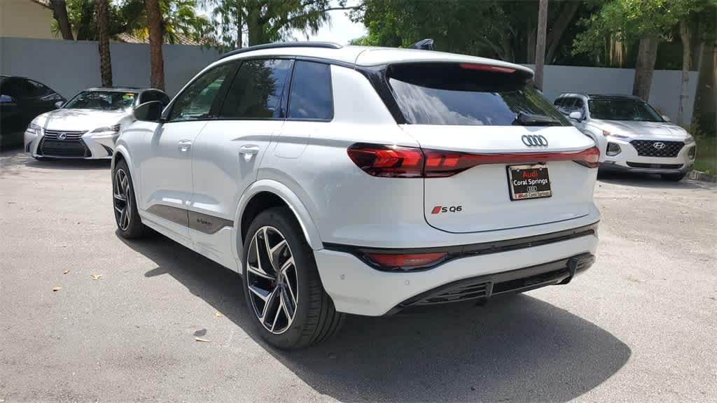 Thumbnail: 2025 Audi SQ6 e-tron - 12