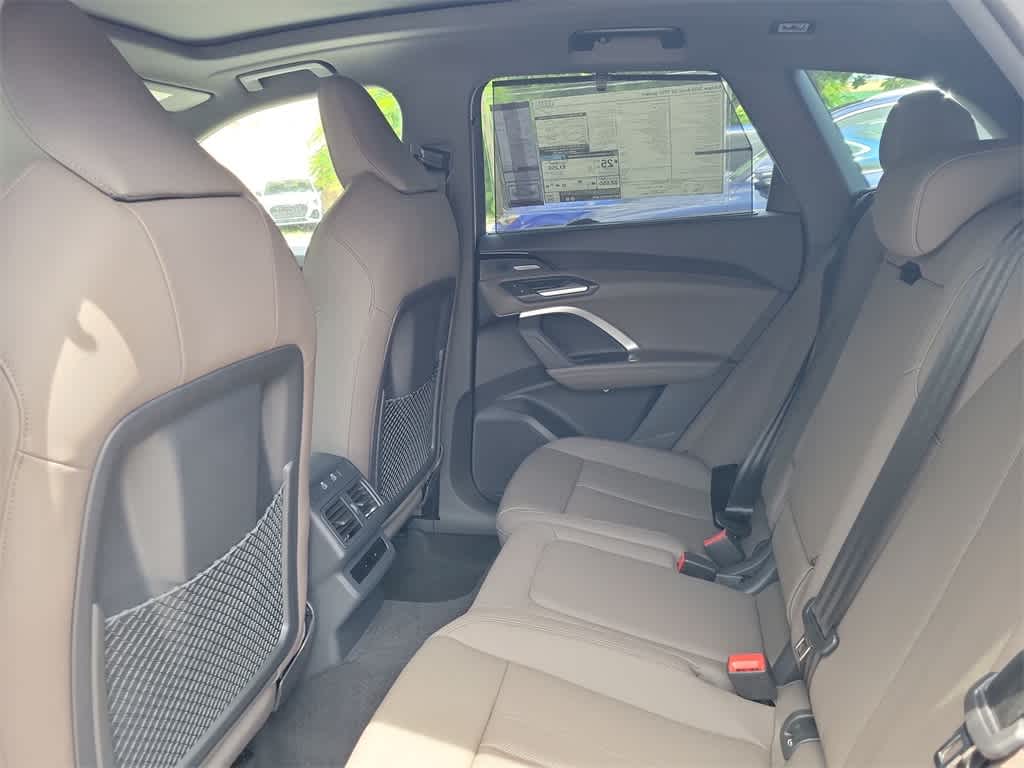 Thumbnail: 2025 Audi Q5 - 12