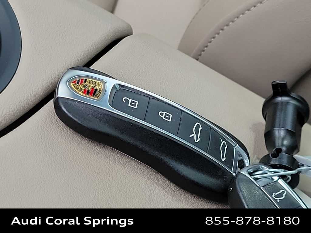 Thumbnail: 2023 Porsche Taycan - 28