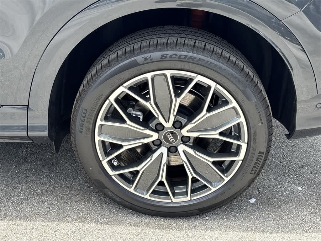 Thumbnail: 2025 Audi Q5 - 22