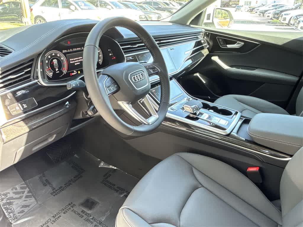 Thumbnail: 2025 Audi Q8 - 16