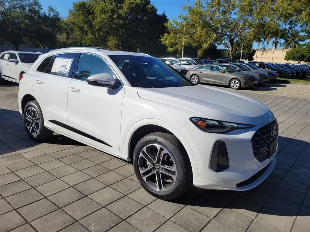 Thumbnail: 2025 Audi Q5 - 6