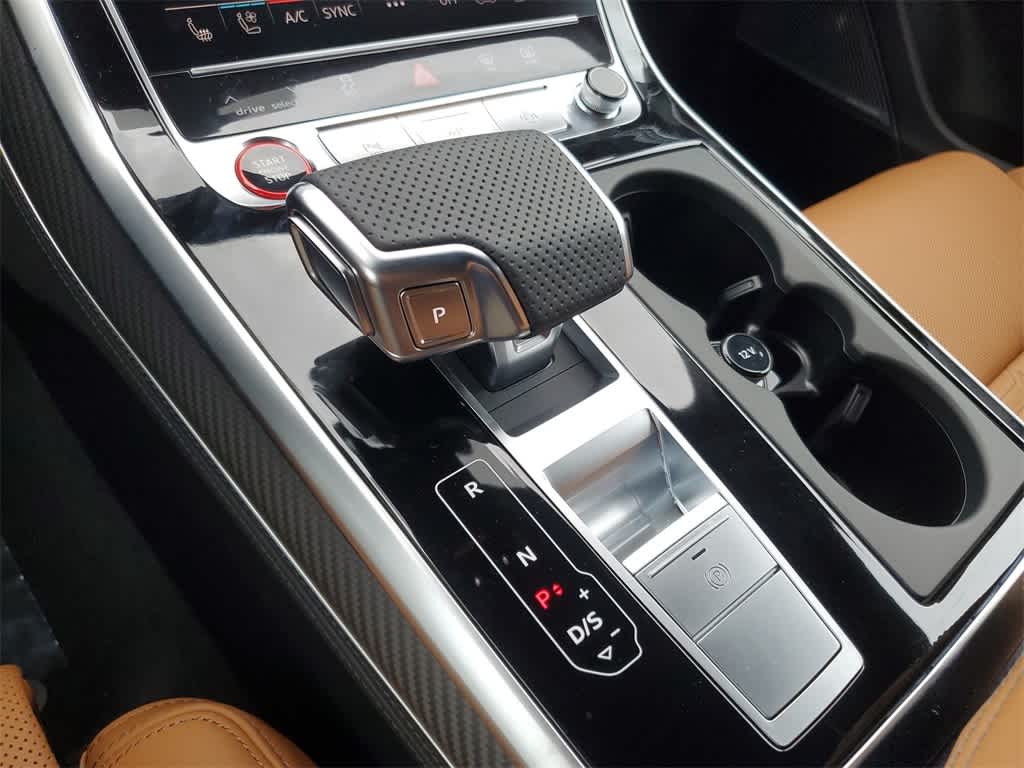 2025 Audi RS Q8 4.0T 25