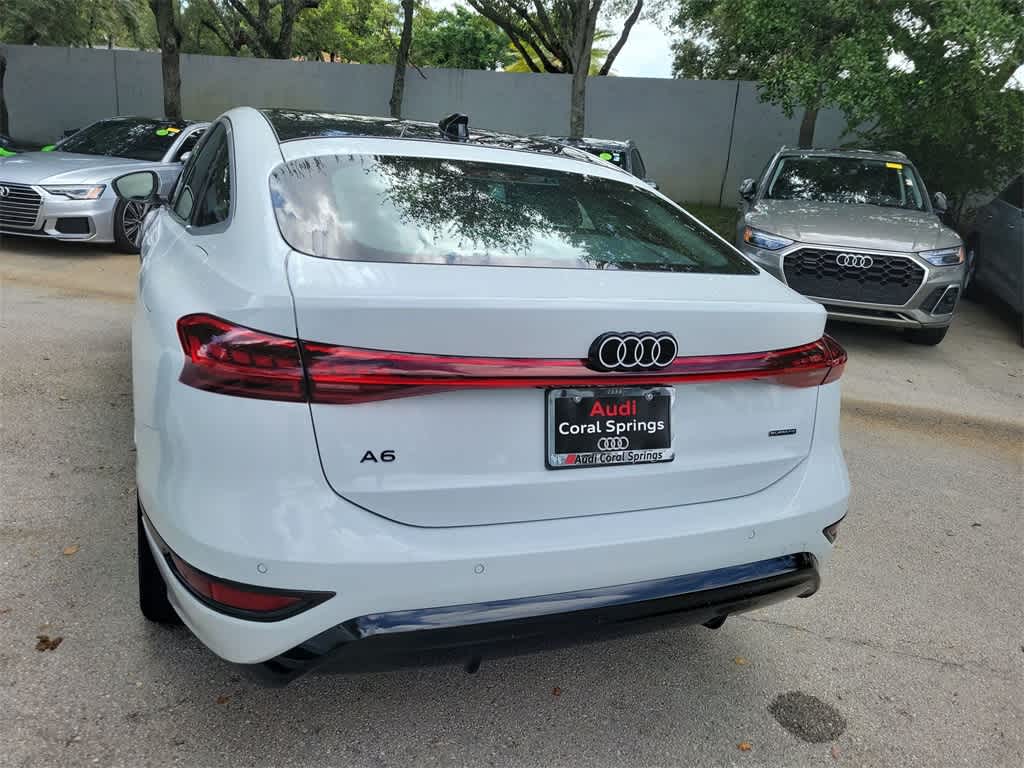 Thumbnail: 2025 Audi e-tron S - 3