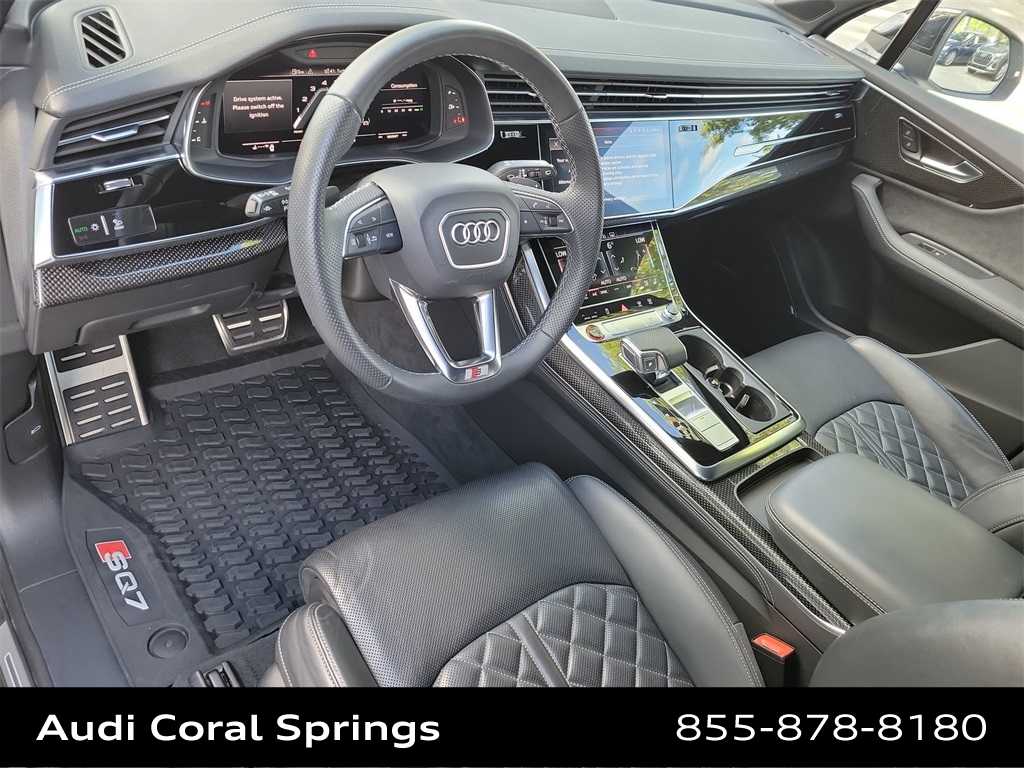 Thumbnail: 2023 Audi SQ7 - 10