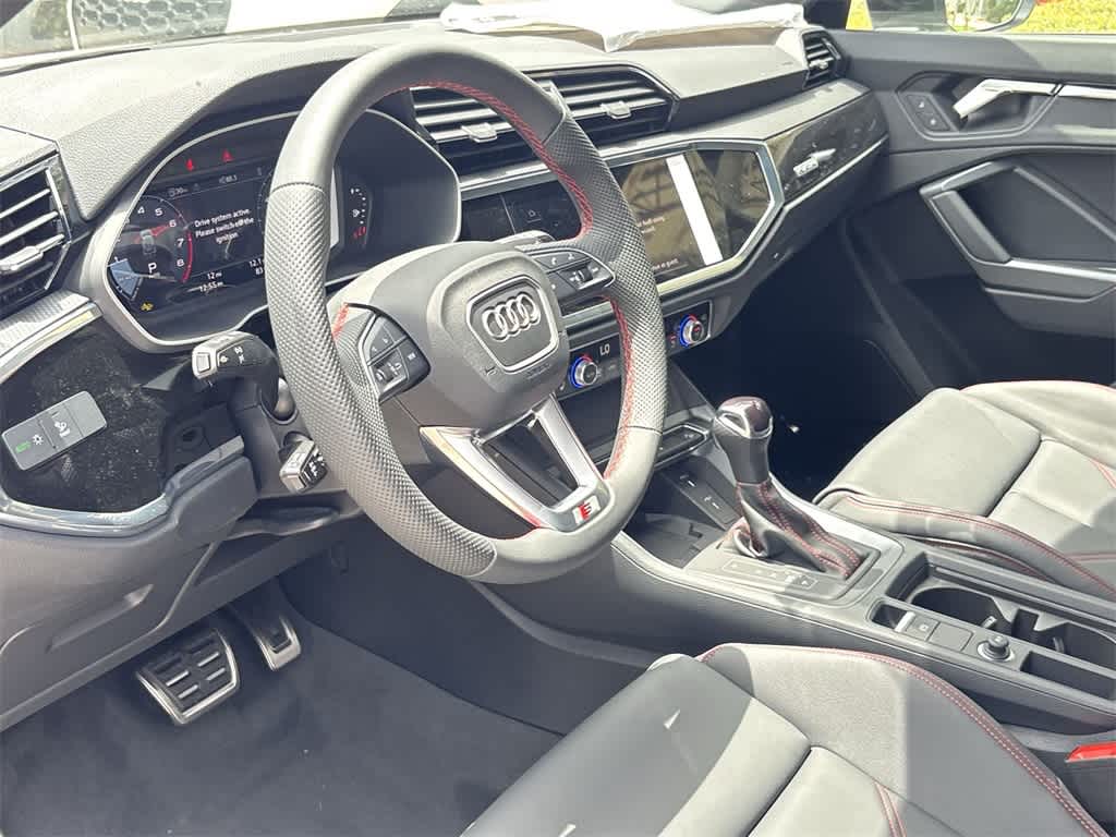 Thumbnail: 2025 Audi Q3 - 16