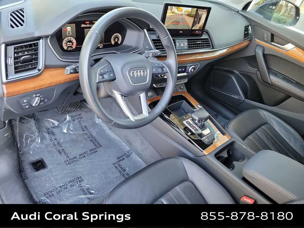 Thumbnail: 2023 Audi Q5 - 10