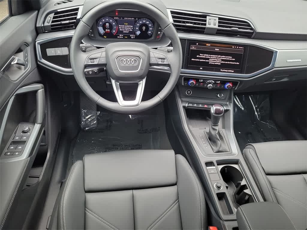 Thumbnail: 2025 Audi Q3 - 10