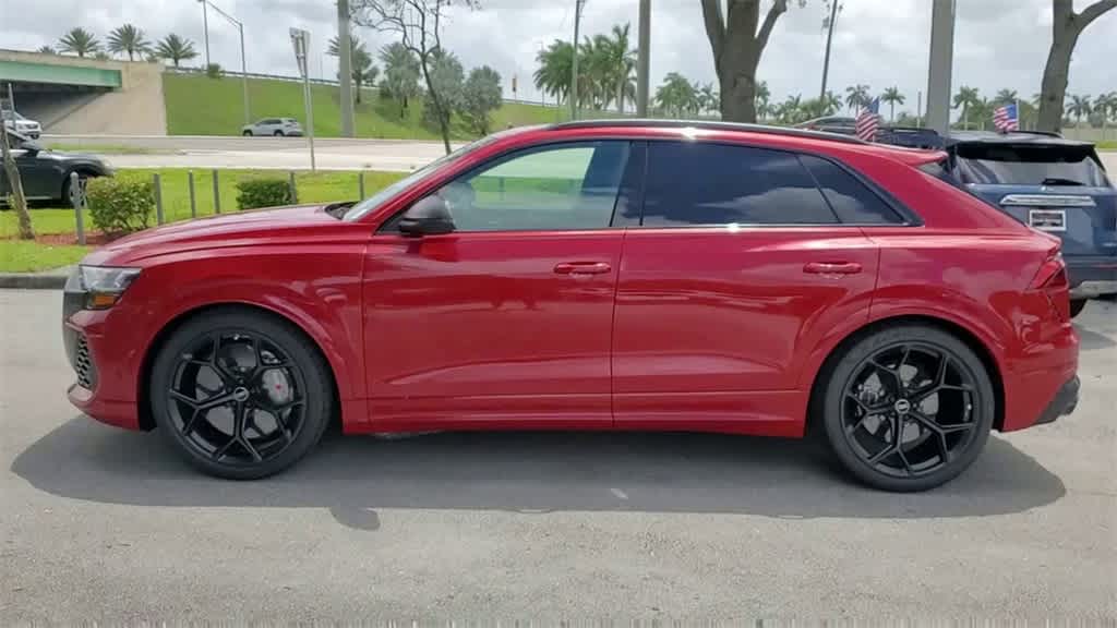 Thumbnail: 2025 Audi RS Q8 - 5