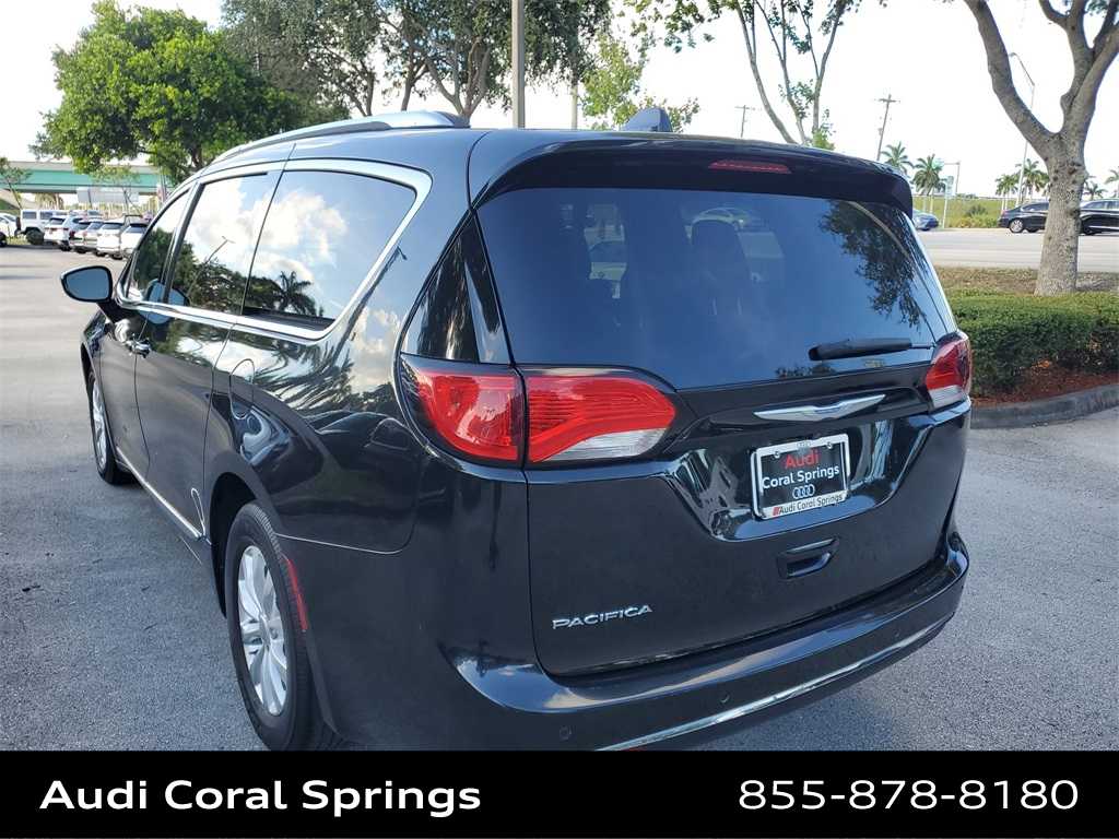 Thumbnail: 2018 Chrysler Pacifica - 6
