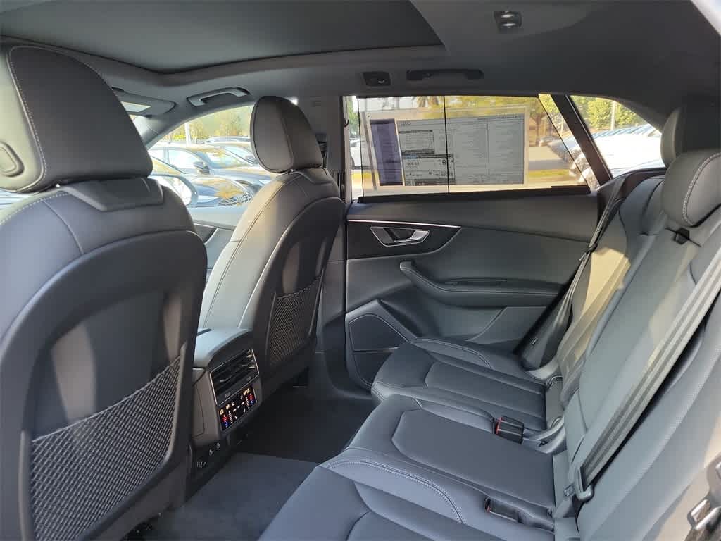 Thumbnail: 2026 Audi Q8 - 12