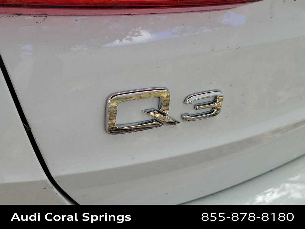 Thumbnail: 2025 Audi Q3 - 22